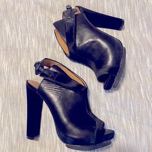 Women’s Size 8 L.A.M.B. Shoes